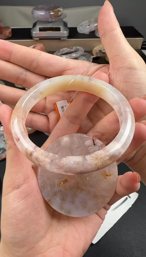 未镶嵌手镯石英质玉樱花玛瑙圈口62