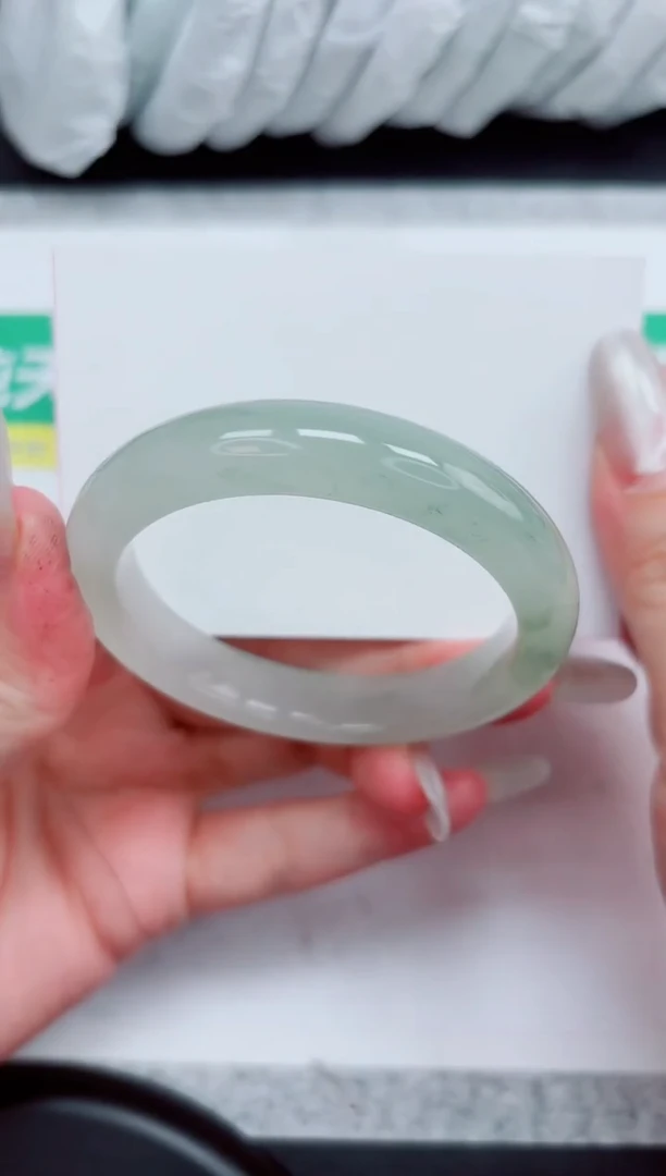 石英质玉手镯未镶嵌92-54