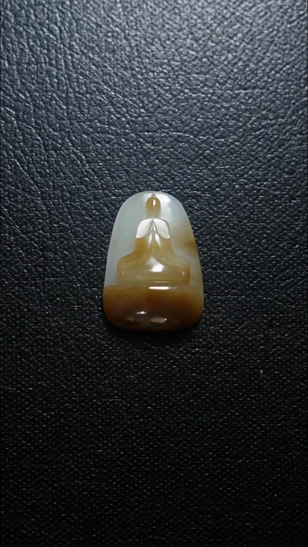 颈饰未镶嵌和田玉无相牌