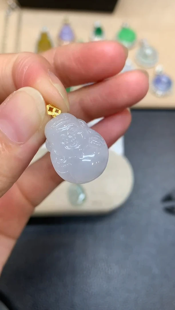 颈饰18K金镶嵌翡翠财神【无服务费