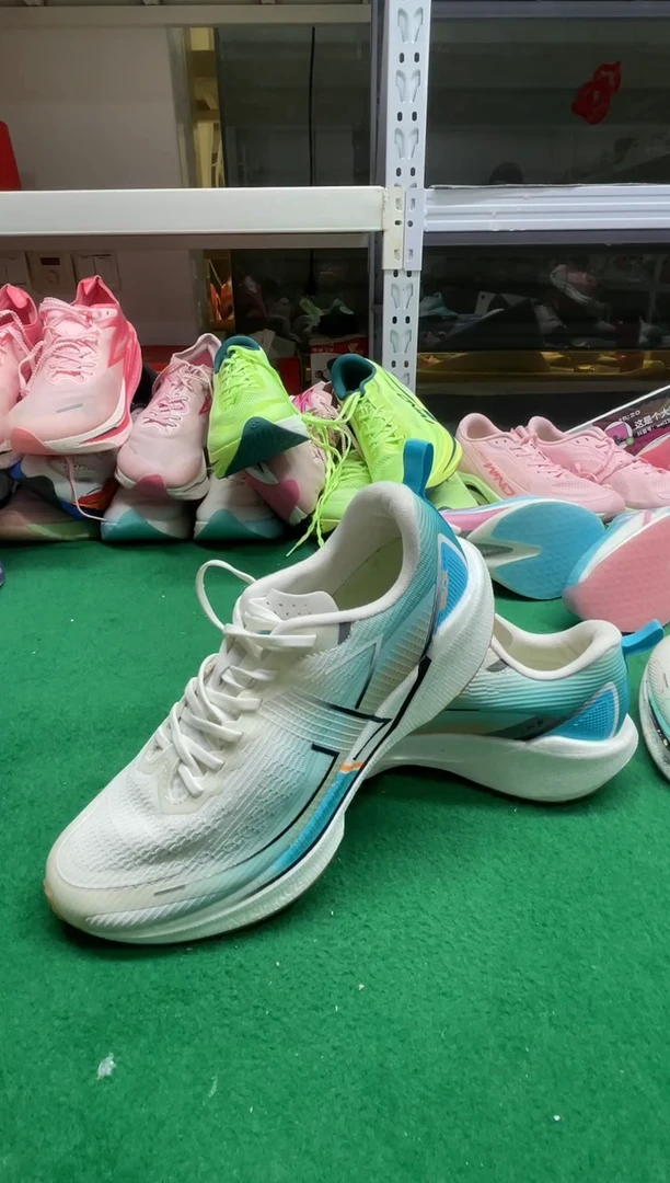 娜*这是个大鞋店家的鞋058