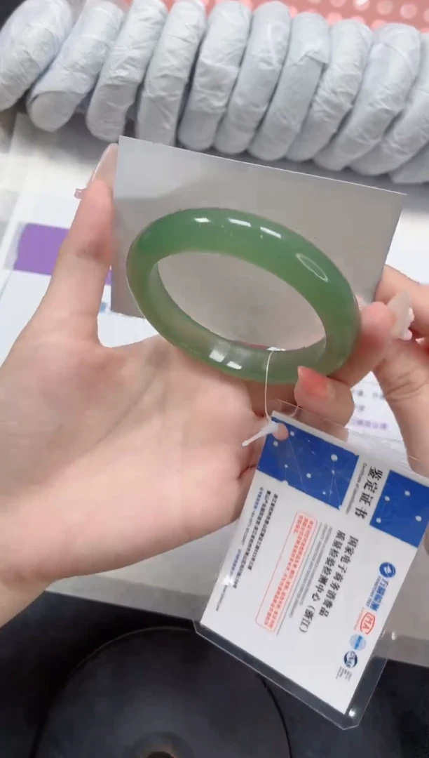 石英质玉手镯未镶嵌122-东陵56.5