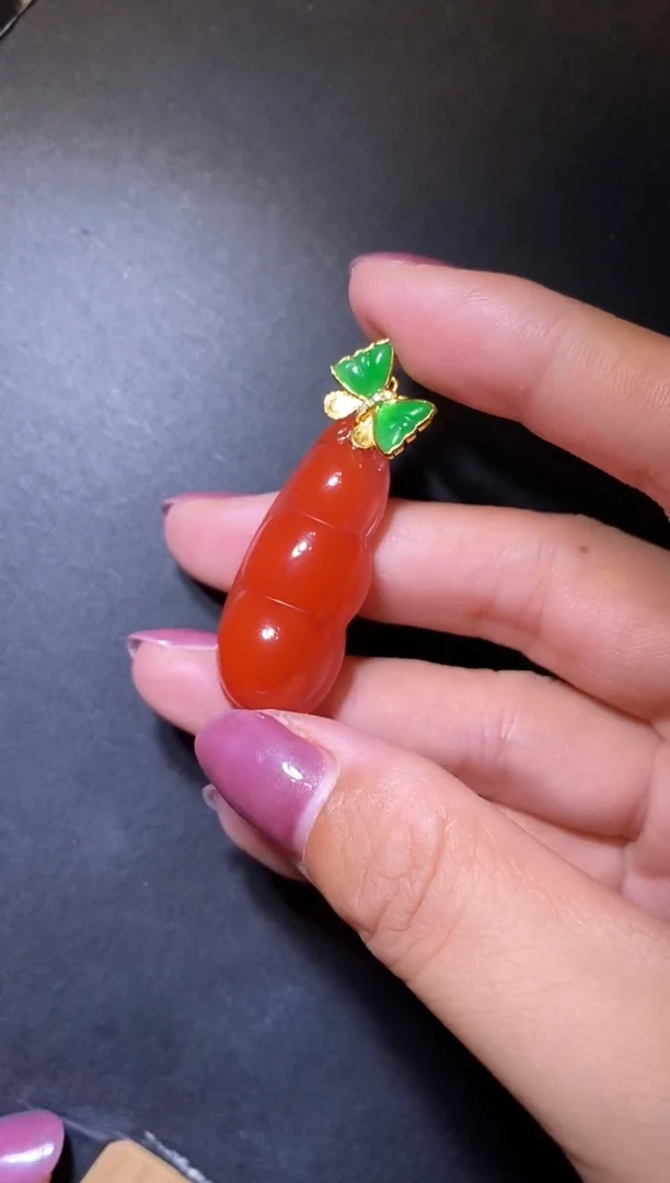 颈饰18K金镶嵌南红玛瑙南红豆子吊坠