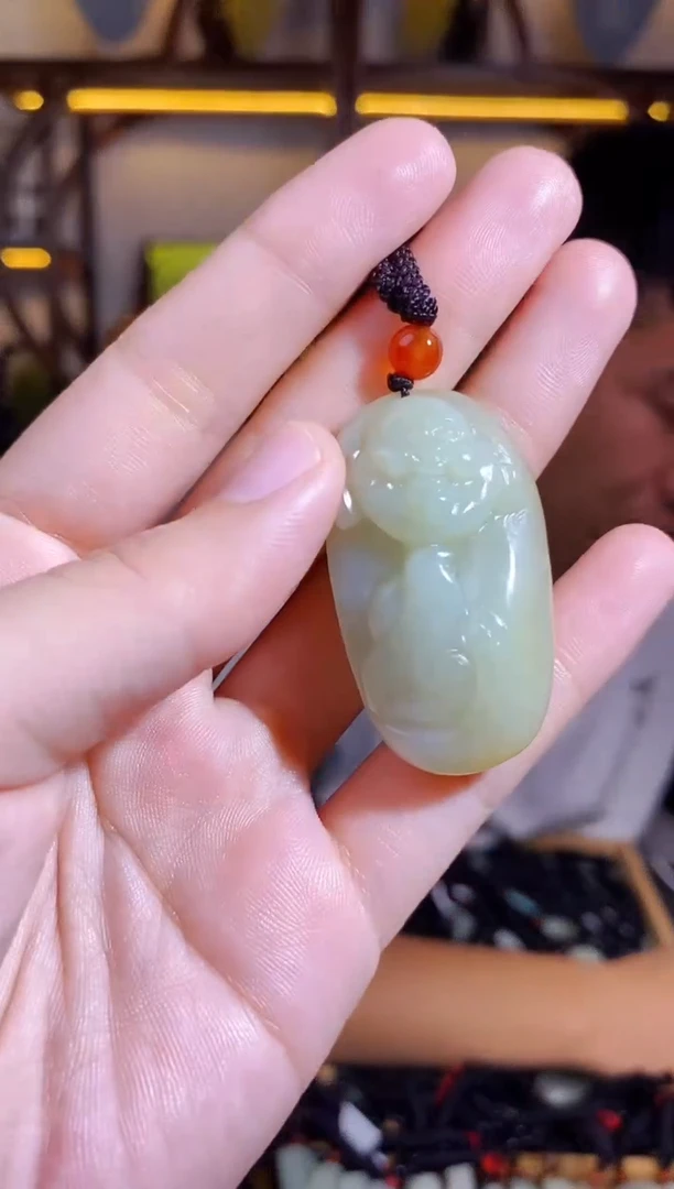 颈饰未镶嵌和田玉1