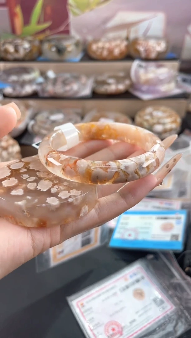 未镶嵌手镯石英质玉天然樱花玛瑙手镯60