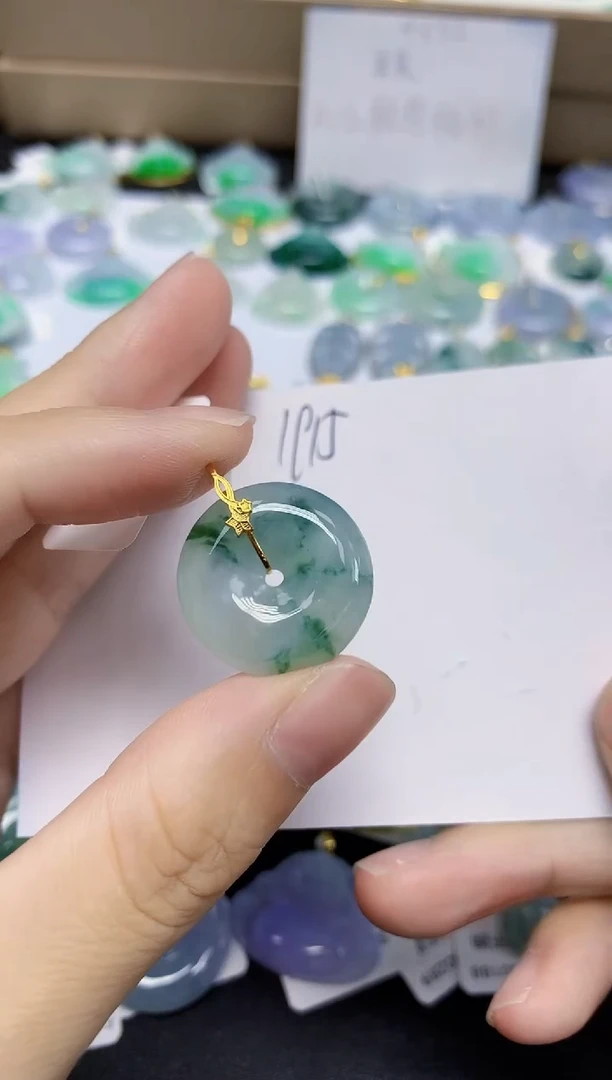 翡翠18K金镶嵌颈饰天然缅甸翡翠A货