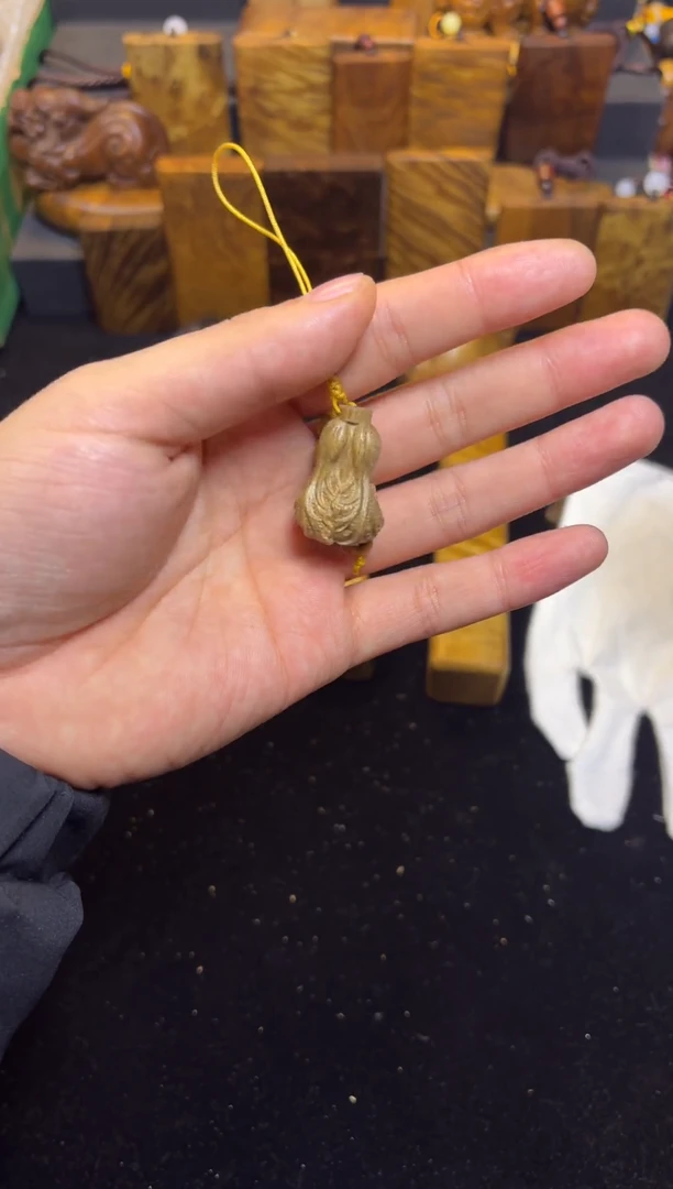 【闪购商品】楠木（金丝楠）其他白菜手机挂件269