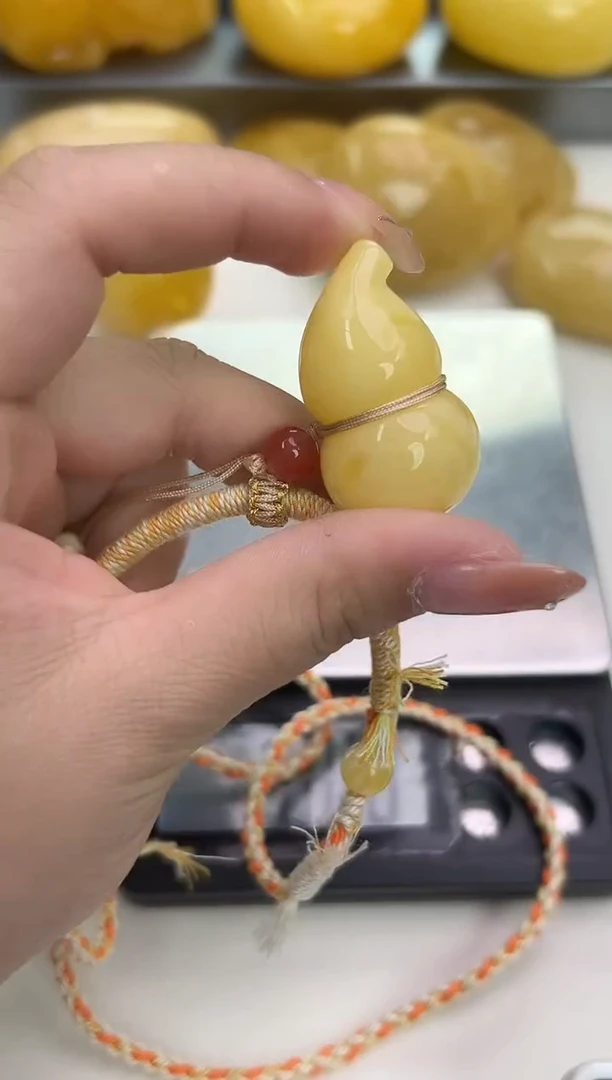 裸石琥珀未镶嵌琥珀蜜蜡吊坠