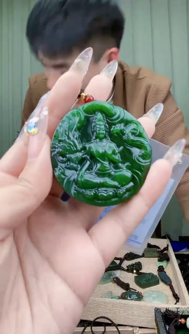 【闪购商品】和田玉挂件未镶嵌拍一发一，多样性发货！