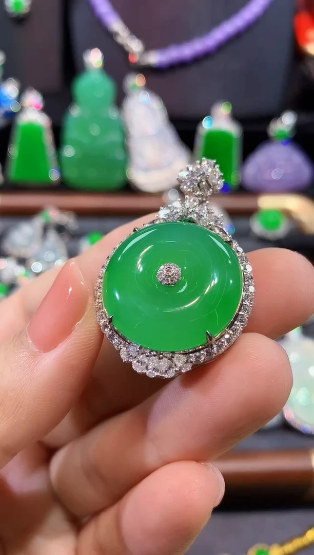 吊坠(不含链)18K金镶嵌翡翠平安扣