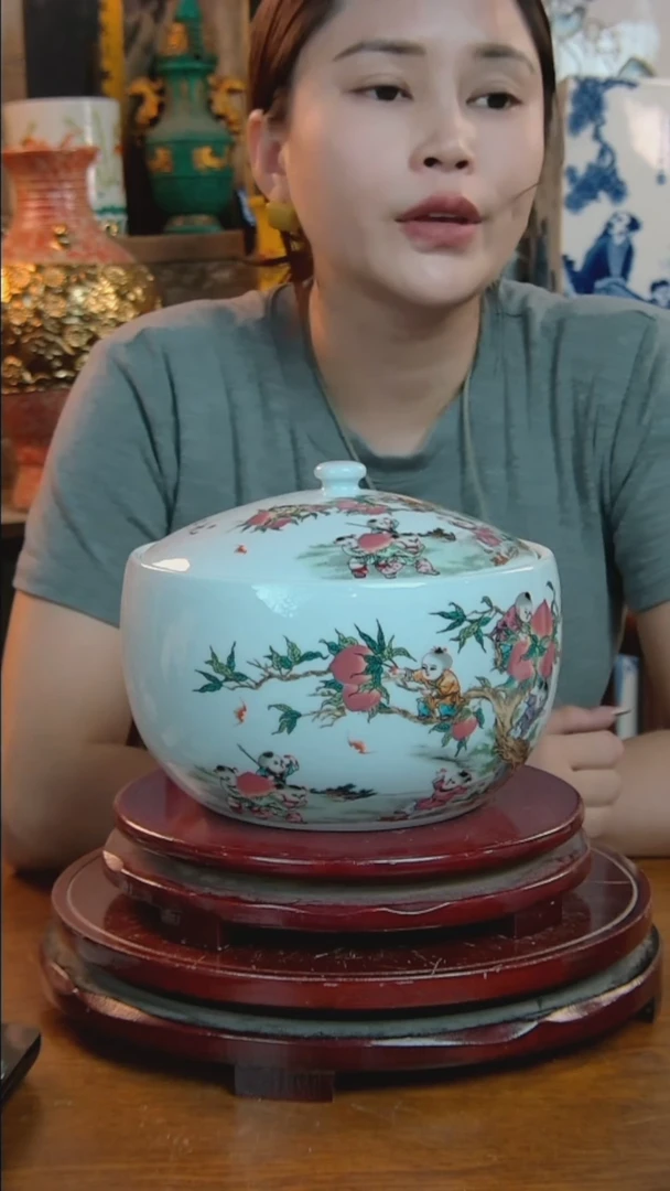 摆件景德镇陶瓷寿桃猪油罐