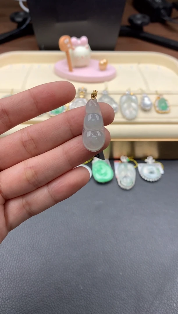 【闪购商品】翡翠颈饰18K金镶嵌Q160