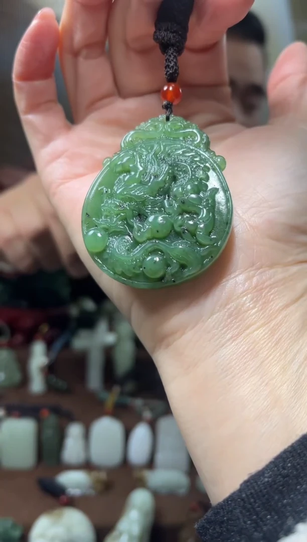 颈饰未镶嵌和田玉·