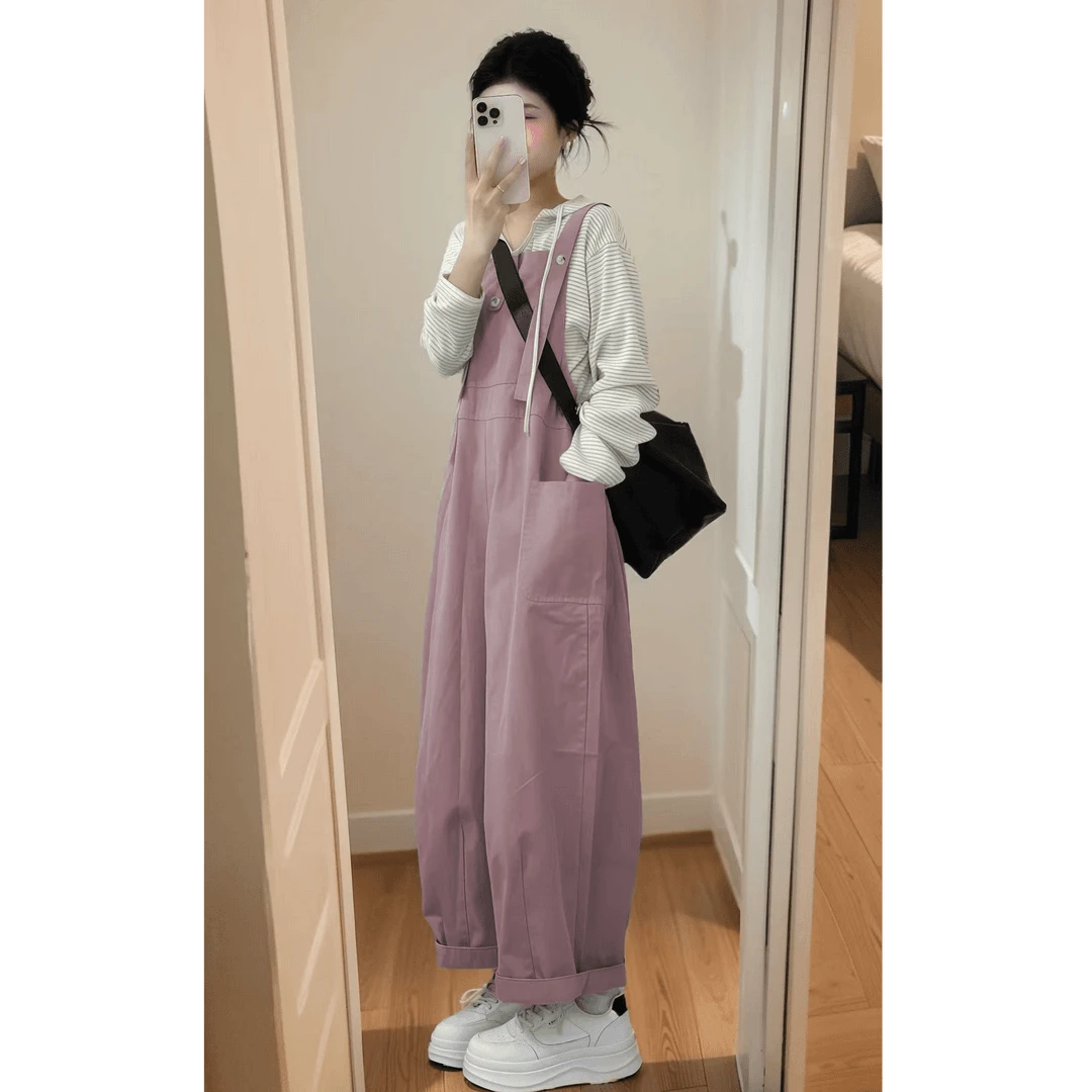 早春减龄背带裤一整套女2025新款休闲连帽条纹上衣工装粉色连体裤