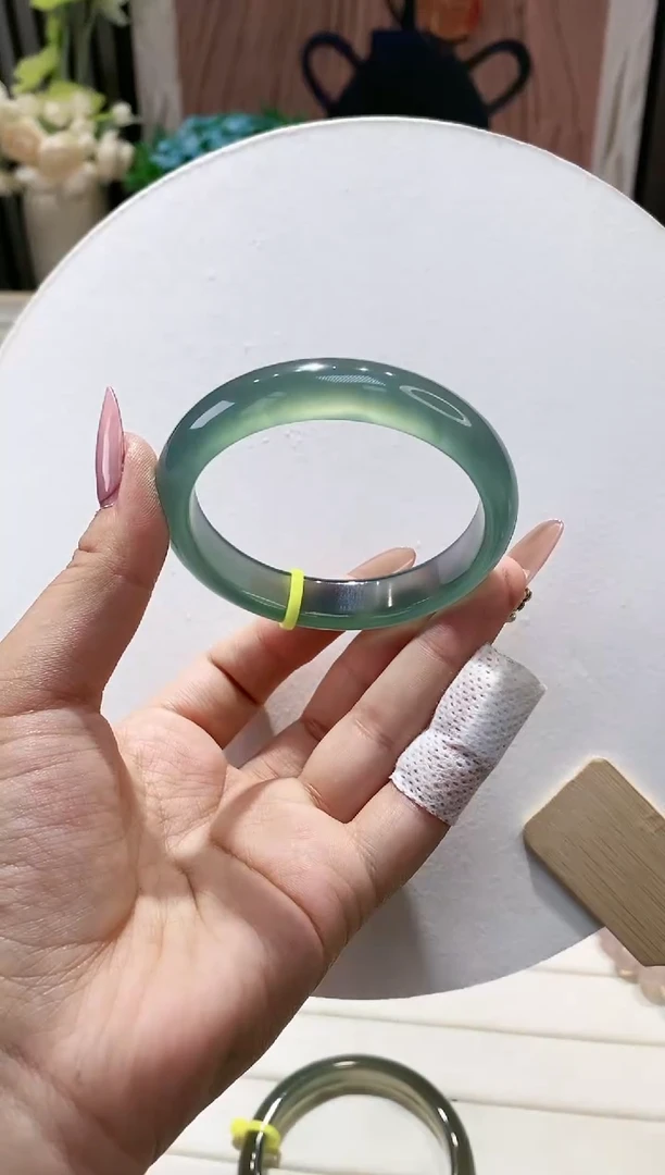 手镯玛瑙/玉髓未镶嵌84-56