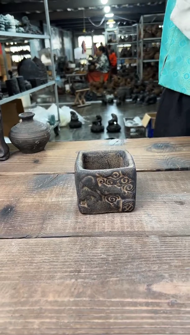 陶土【闪购商品】- 祥云遮月盆