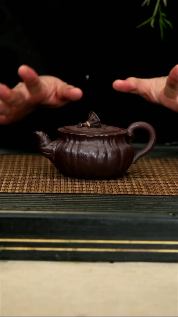 【闪购商品】紫砂茶壶42莲生壶 紫泥