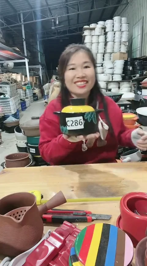 【闪购商品】瑕疵0.6黑色绿叶小锅