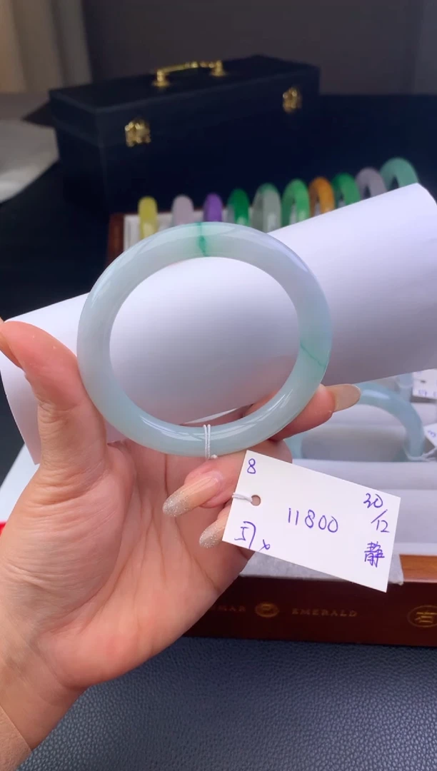 未镶嵌手镯翡翠假一赔三   手镯