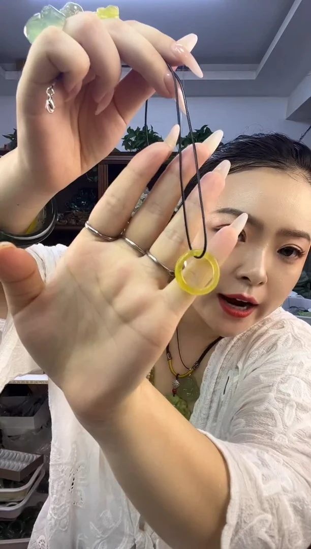 未镶嵌蛇纹石玉黄金玉戒圈多样性发货其中之一
