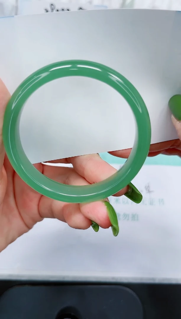 石英质玉手镯未镶嵌230/52