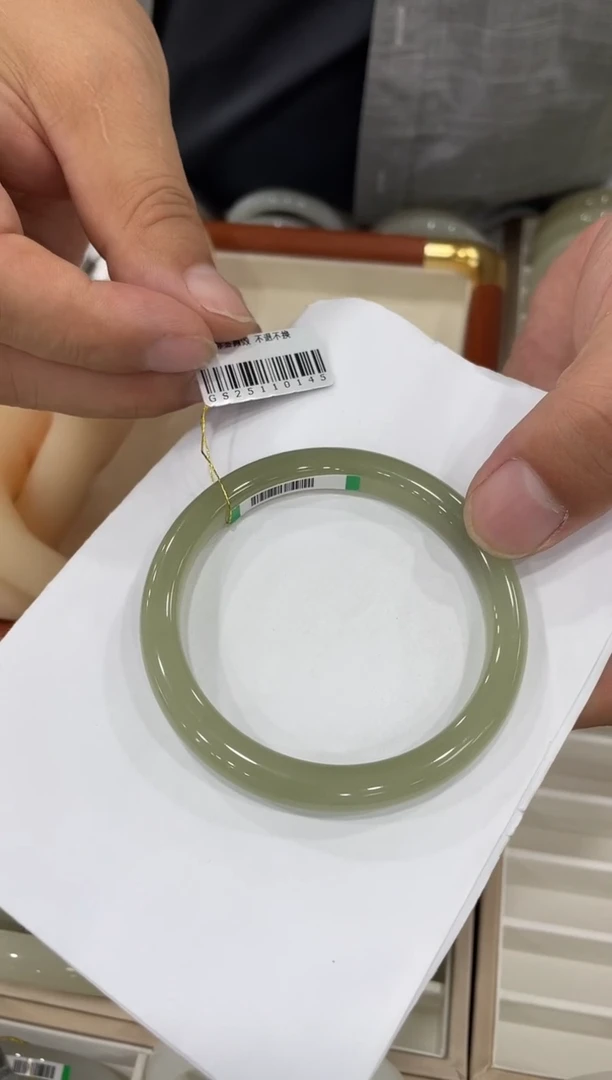 未镶嵌手镯和田玉59-60圈口 0145