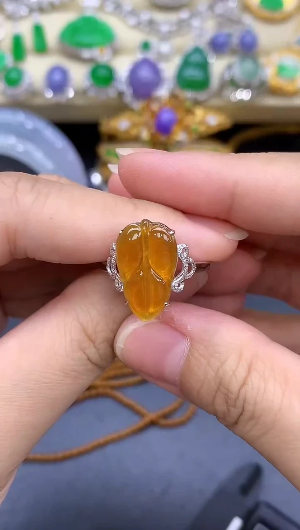 18K金镶嵌戒指翡翠298-中国好珍宝