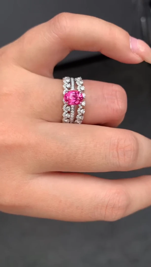 【闪购商品】尖晶石戒指18K金镶嵌1.1ct尖晶石戒指