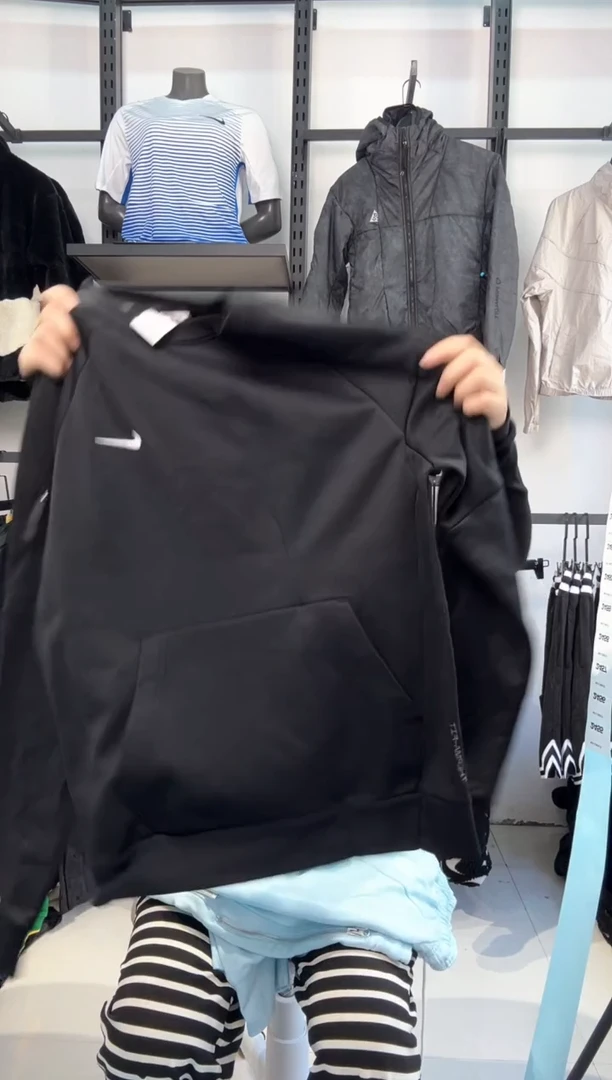 2455编码  瑕疵直播间过款为准 尺码170