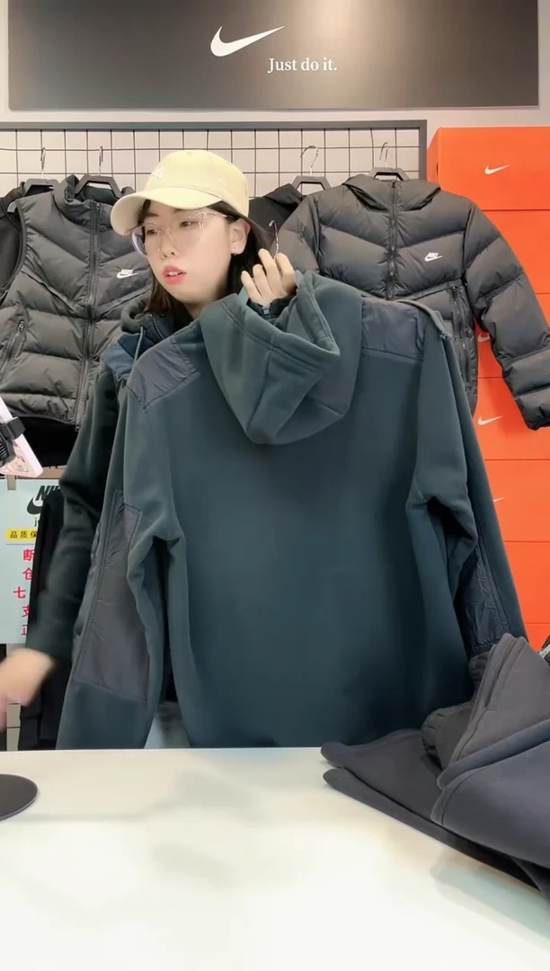 4883 黑色摇粒绒M码110-130斤  不退换