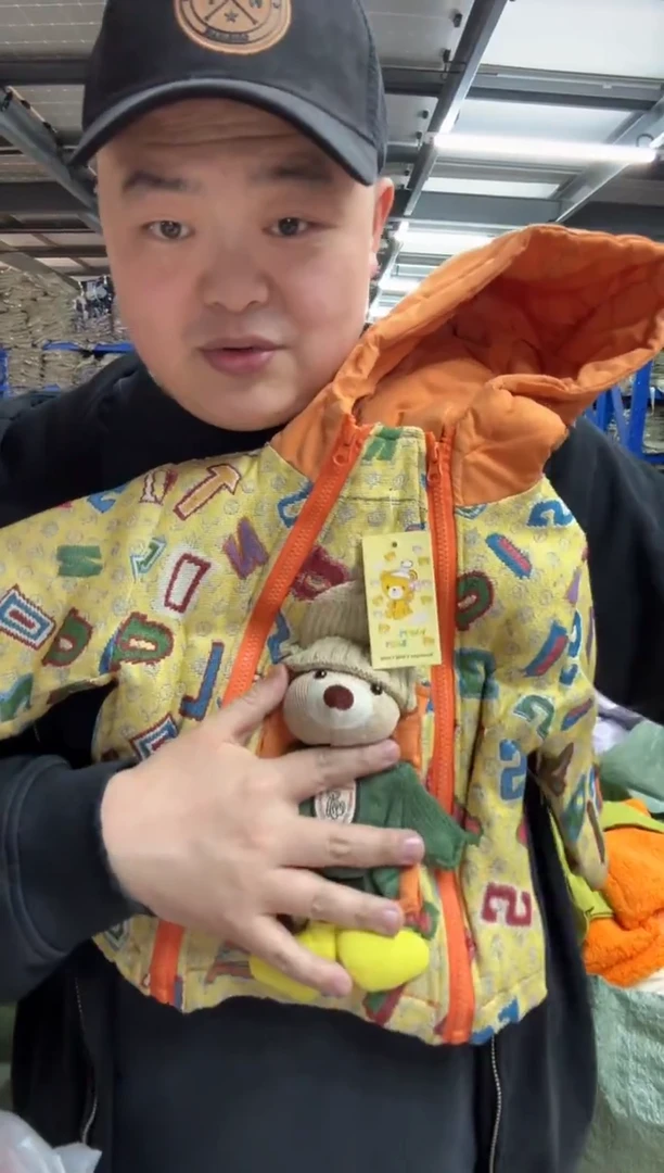 c*女童外套503 90