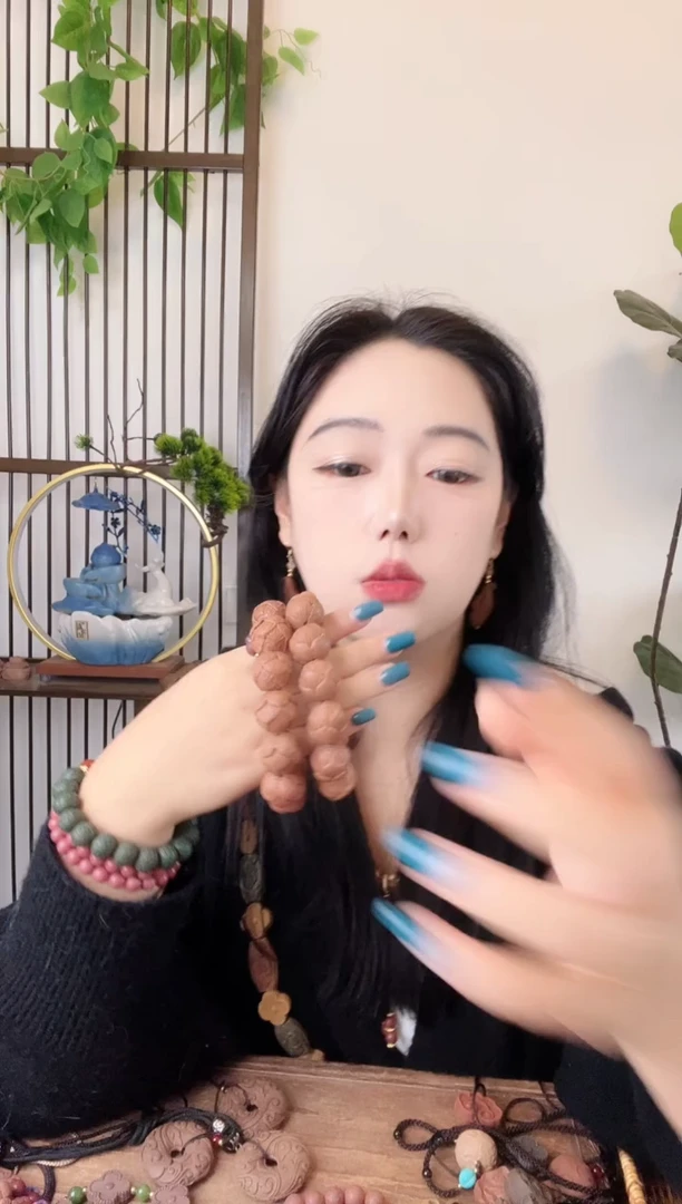 珠串沉麝龙吟莲花手串