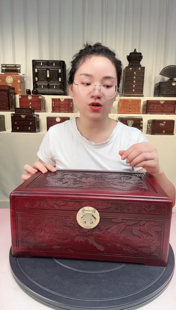 紫檀木类成套家具龙凤呈祥平雕