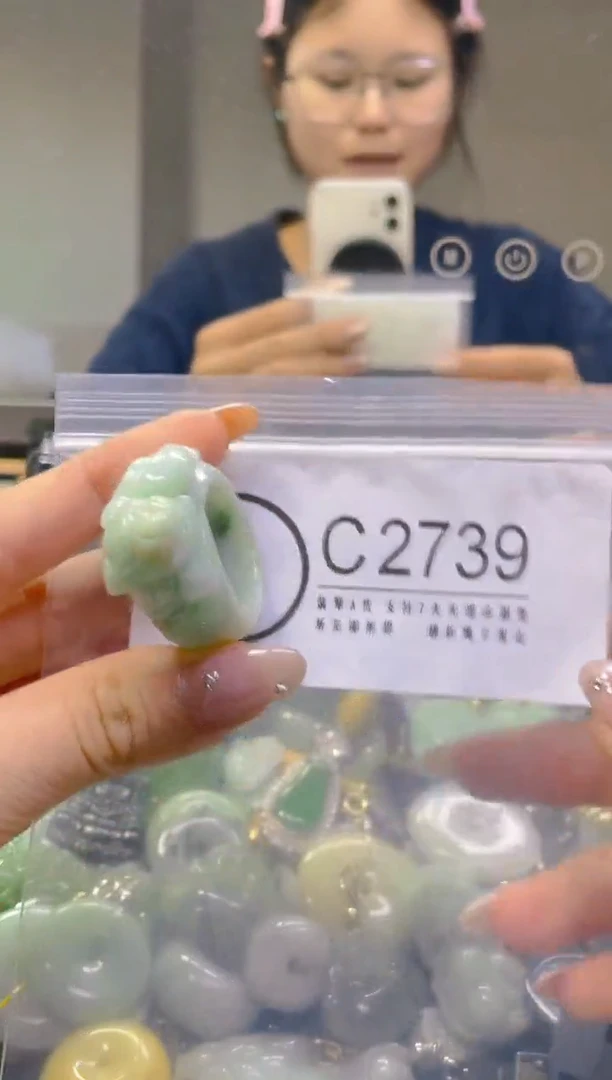 翡翠未镶嵌颈饰/C/翡翠A货，一件也是批发价