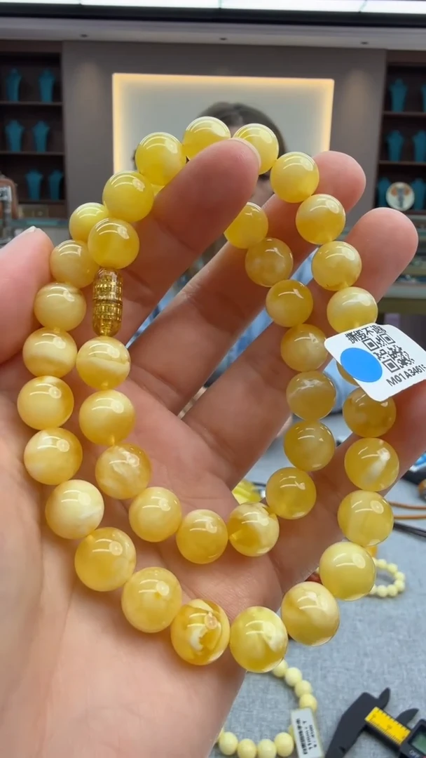 琥珀颈饰未镶嵌540秒拍号 假一罚三