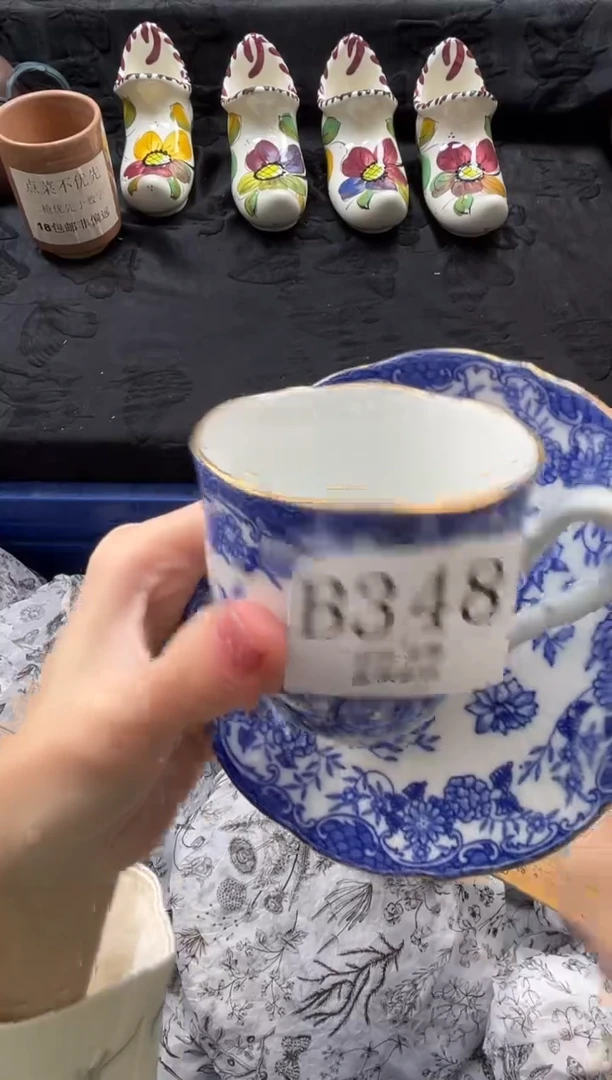 瓷片爱****周       B348