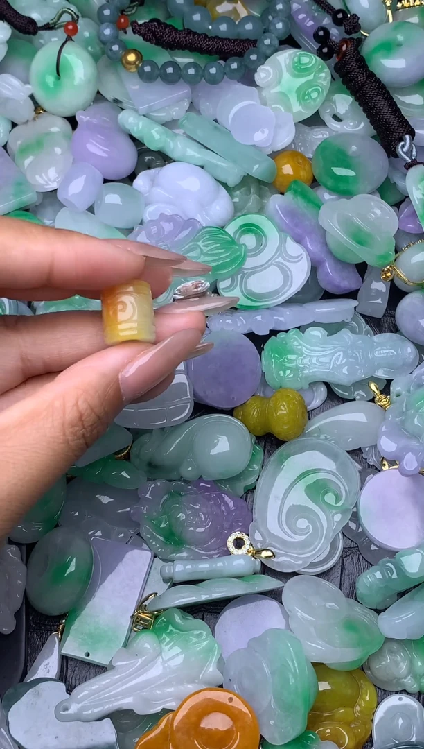 翡翠未镶嵌颈饰天然缅甸翡翠吊坠