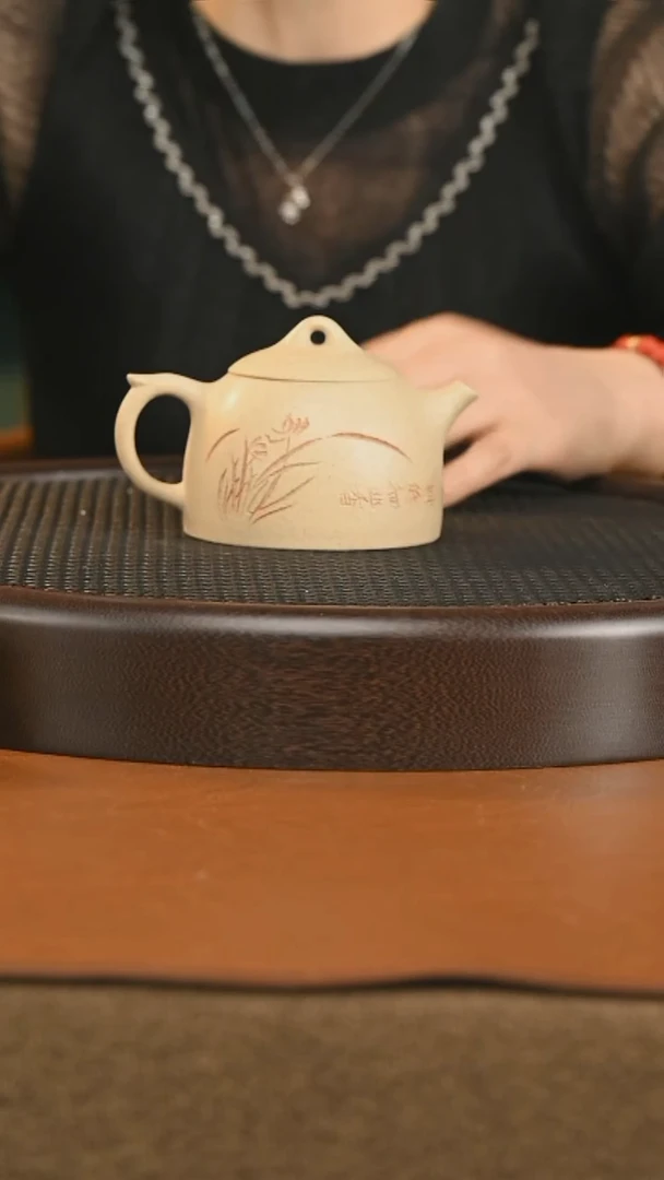 茶壶紫砂本绿刻绘秦权