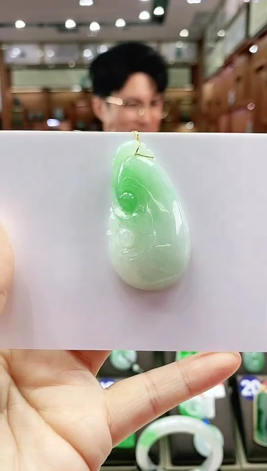颈饰未镶嵌翡翠如意