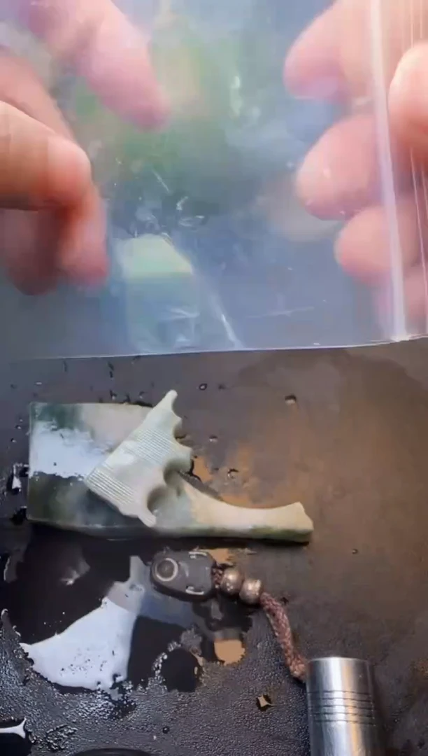 翡翠未镶嵌颈饰天然缅甸A货翡翠335