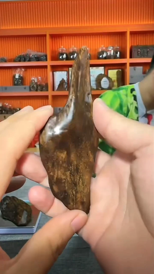 沉香手把件196号原材45g多样性发一