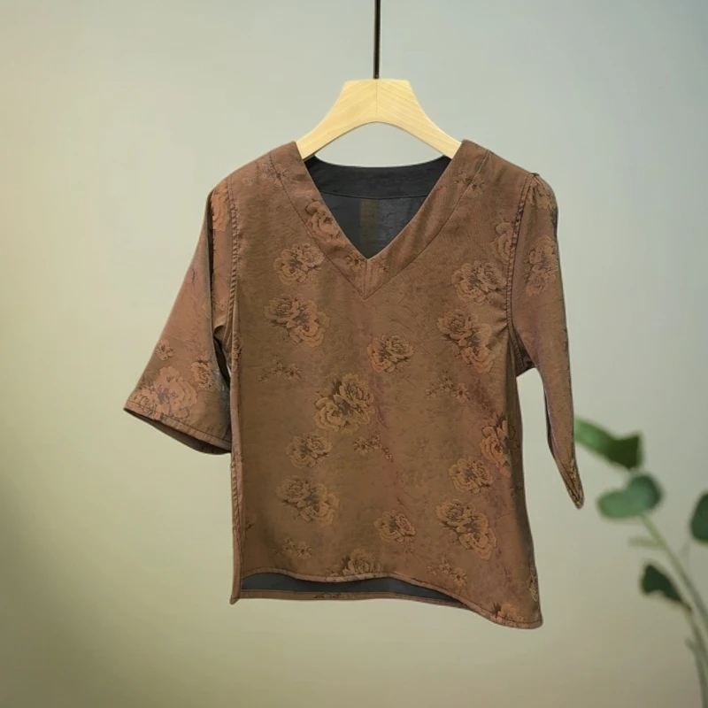 今（54857）透气常规款新中式宽松型V领T恤女士气质浮光锦