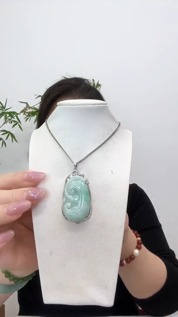 【闪购商品】翡翠吊坠(赠链)银S925镶嵌如意