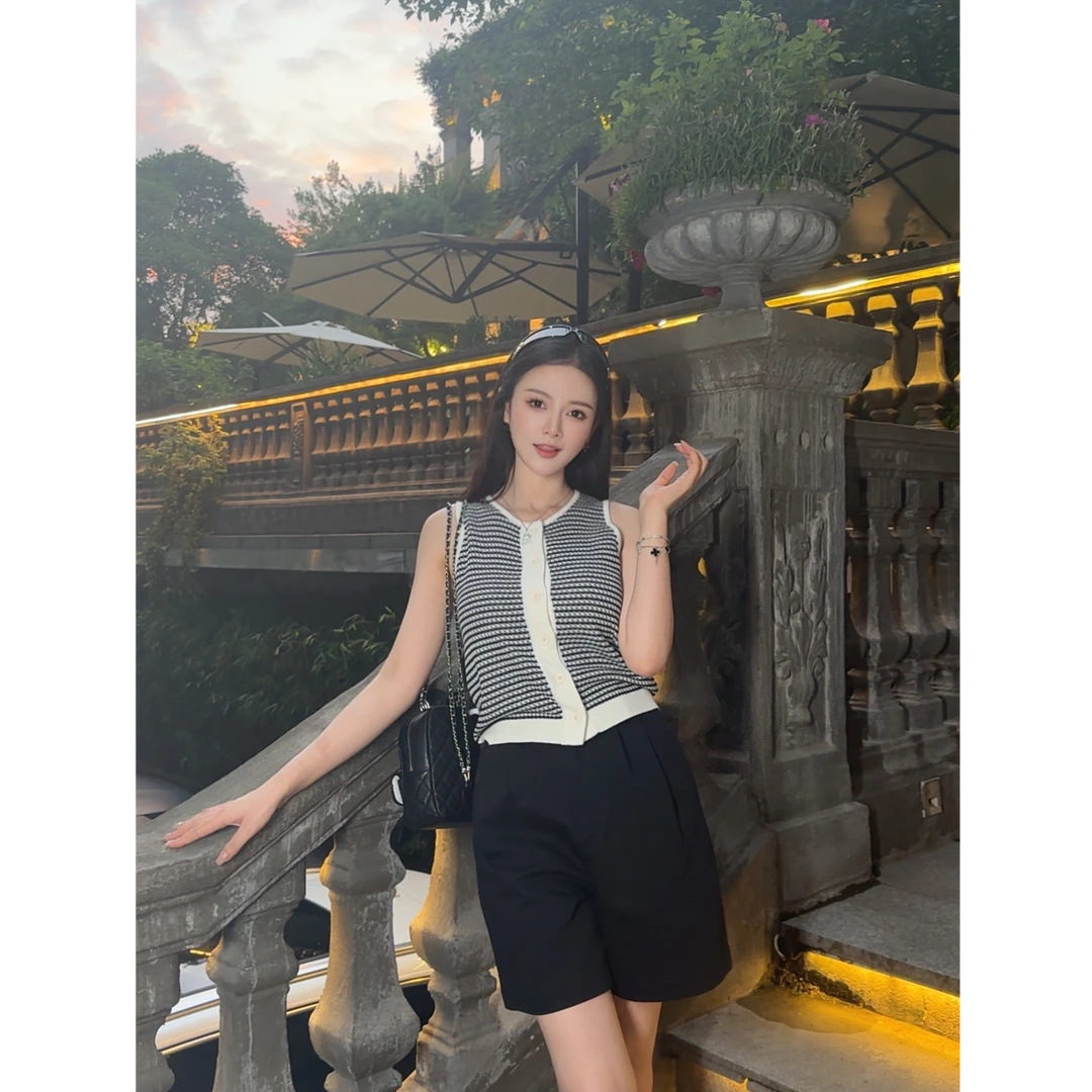 TTa Studio 黑白条纹圆领马甲 TTA060419