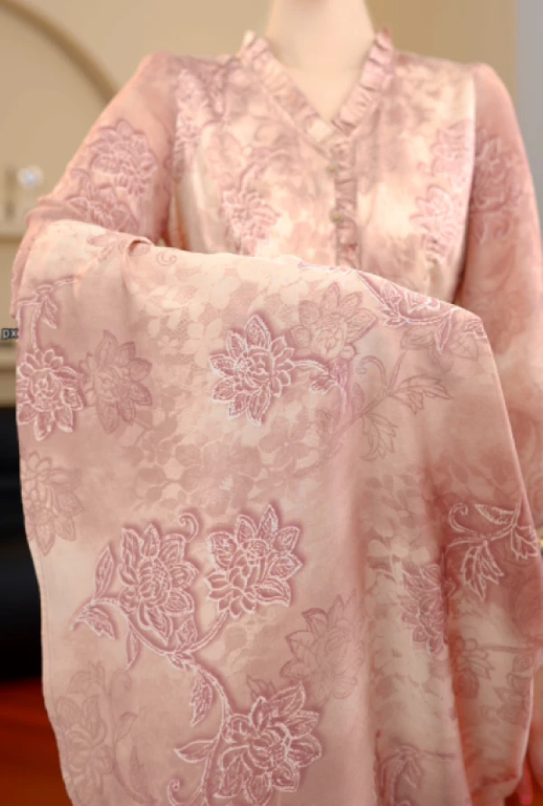 JZ--【桃之夭夭】2025年新款连衣裙时尚型减龄显瘦连衣裙