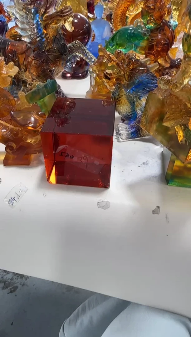 手工艺品琉璃520  琉璃底座 微瑕作品  不退不换  介意勿拍