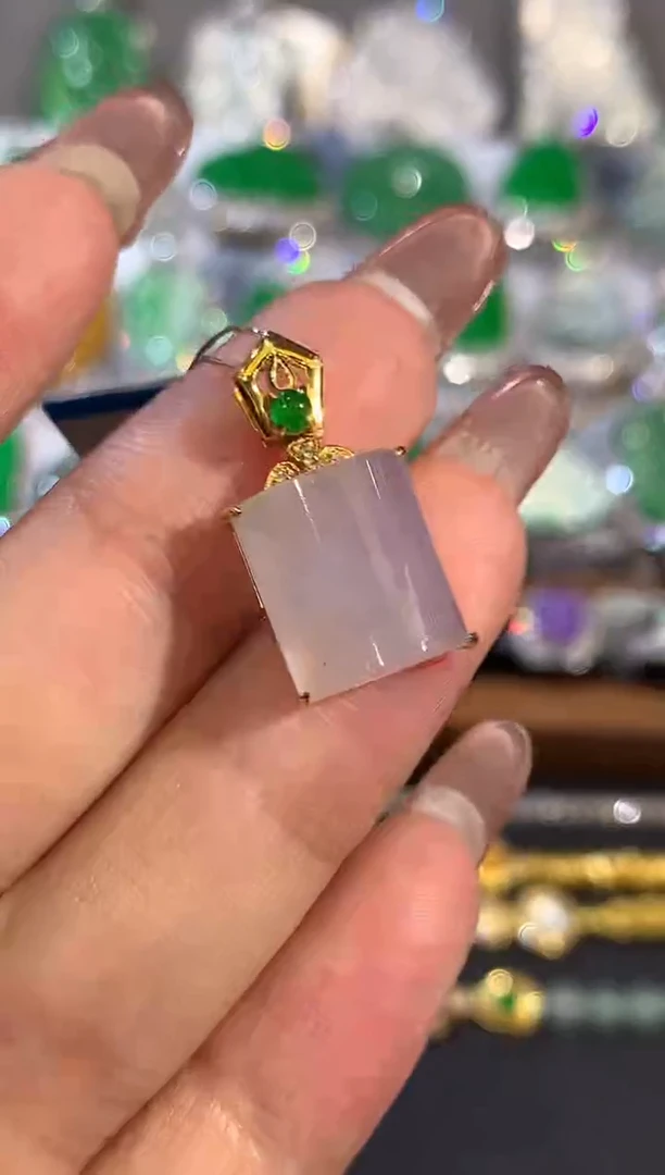 吊坠(不含链)18K金镶嵌翡翠L0837多样性发其一