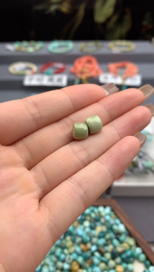 未镶嵌单珠一对南红玛瑙洋.x35