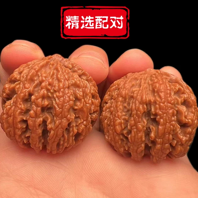 秦岭野生灯笼文玩核桃精选配对