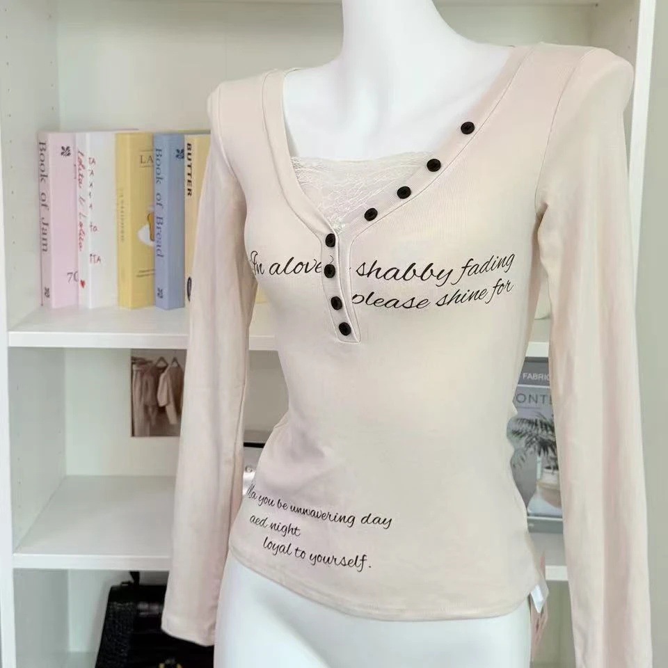 【一只璐甄选】M220#秋冬纯欲甜辣蕾丝拼接V领打底衫